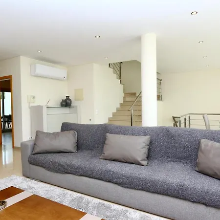 Da Vinha Cd233, Quiet Area, Sleeps 10 - Clever Details