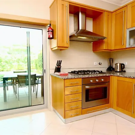 Da Vinha Cd233, Quiet Area, Sleeps 10 - Clever Details * فيلامورا
