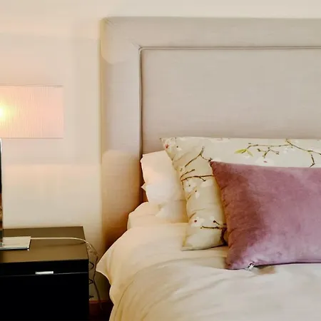 Da Vinha Cd233, Quiet Area, Sleeps 10 - Clever Details * فيلامورا