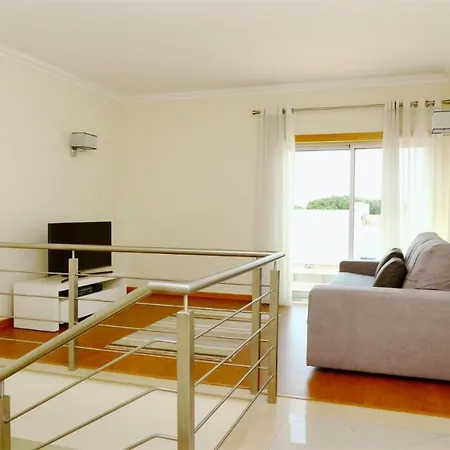 Da Vinha Cd233, Quiet Area, Sleeps 10 - Clever Details *