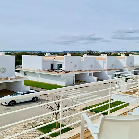 Da Vinha Cd233, Quiet Area, Sleeps 10 - Clever Details * فيلامورا