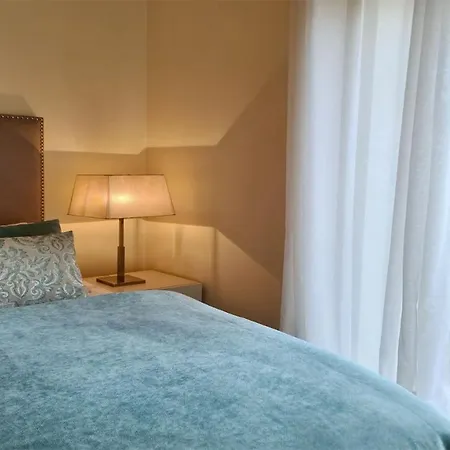 Da Vinha Cd233, Quiet Area, Sleeps 10 - Clever Details فيلامورا